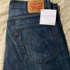 Levi’s 513 jeans